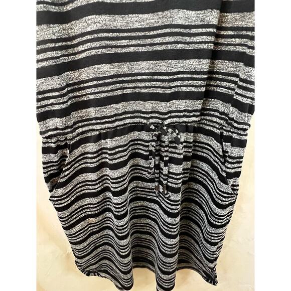 Banana Republic Grey Swimsuit Coverup - Size Medium - Picture 4 of 5